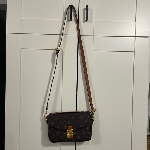 Handbags - Vintage Monogram Crossbody Bag in Brown